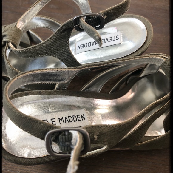 Gorgeous Steve Madden Platform Wedge Sanda - Picture 6 of 7